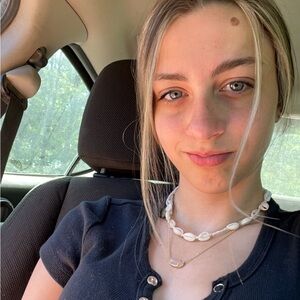 Meet your Posher, Aleah